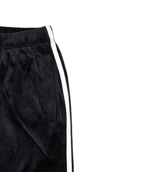 PUNYUS（プニュズ）の「フードベロアジャージパンツ（その他パンツ・レディース・ブラック/ブルー/ダークグリーン/ワイン・4/1/3/2）」の20枚目の写真