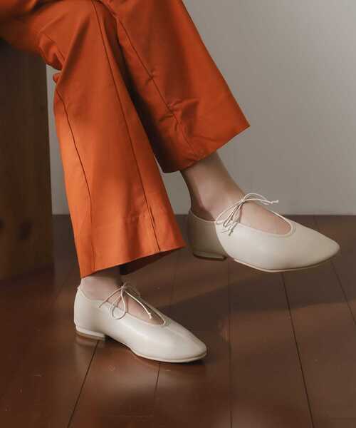 SENSE OF PLACE by URBAN RESEARCH(センスオブプレイスバイアーバンリサーチ)の「バレエシューズ(バレエシューズ・レディース・ブラック/アイボリー・SMALL/MEDIUM/LARGE)」の3枚目の写真