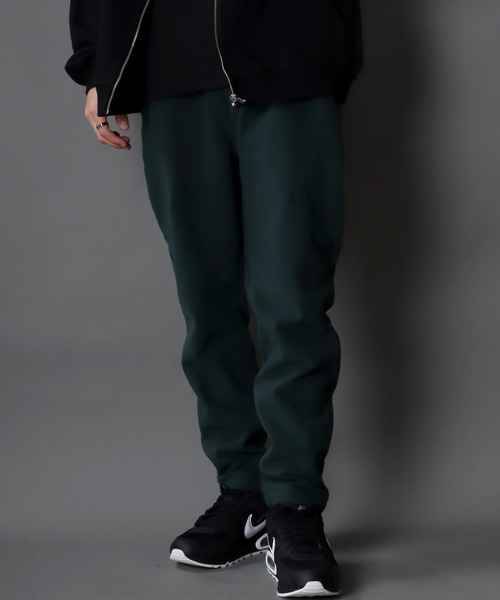 SITRY(シトリー)の「Fleece Tapered pants/フリース テーパードパンツ(スウェットパンツ・メンズ・チャコールグレー/ブラック/ダークグリーン/アッシュブラウン/オフホワイト/グレイッシュベージュ/ネイビー/グレイッシュブルー・M/L/XL)」の7枚目の写真