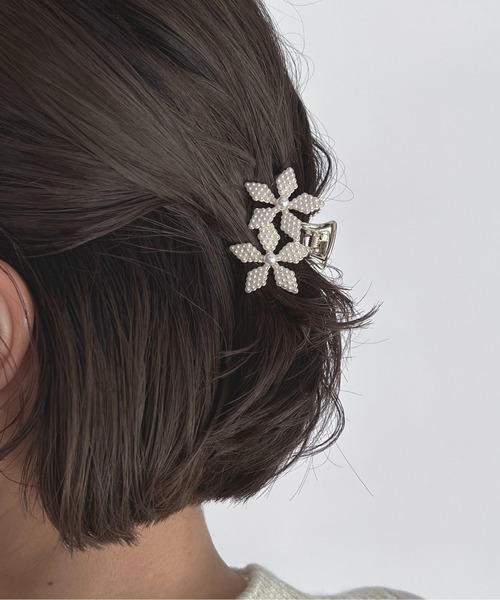 PICCIN（ピッチン）の「パールフラワーヘアクリップ（バレッタ/ヘアクリップ・レディース・ホワイト・FREE）」の3枚目の写真