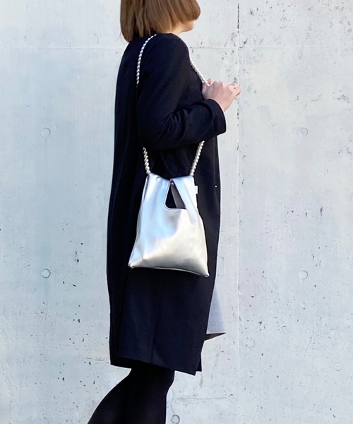 ROOTOTE（ルートート）の「【取外し可能ショルダー付き】ルートート/【直営店限定】LT.パールショルダー.ミニショッパー-A（ショルダーバッグ・レディース・シルバー/ブラック系その他/ライトピンク/ブラック系その他2・FREE）」の4枚目の写真