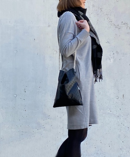 ROOTOTE（ルートート）の「【取外し可能ショルダー付き】ルートート/【直営店限定】LT.パールショルダー.ミニショッパー-A（ショルダーバッグ・レディース・シルバー/ブラック系その他/ライトピンク/ブラック系その他2・FREE）」の2枚目の写真