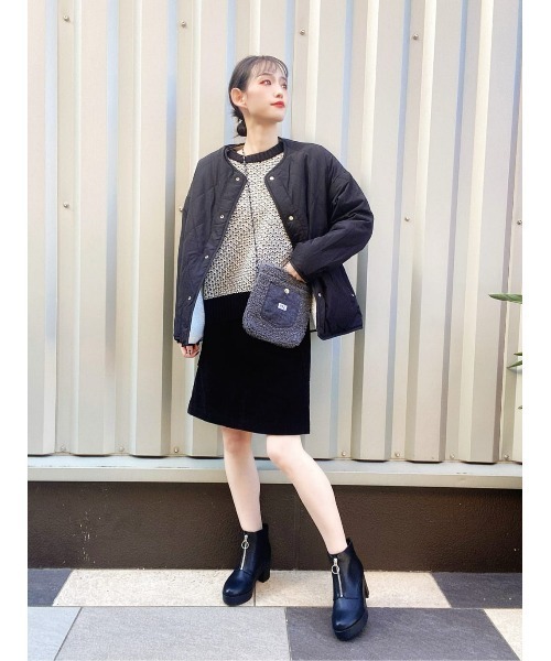 HONEYSUCKLE ROSE（ハニーサックルローズ）の「【HONEYSUCKLE ROSE】ボア切替リバージャケット（ブルゾン・レディース・ライトベージュ/ブラック・M/L）」の10枚目の写真