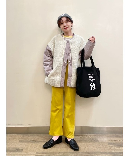 HONEYSUCKLE ROSE（ハニーサックルローズ）の「【HONEYSUCKLE ROSE】ボア切替リバージャケット（ブルゾン・レディース・ライトベージュ/ブラック・M/L）」の17枚目の写真