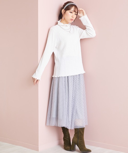 marun(マルン)の「<大きいサイズ> ハイネックメロウカットソートップス marun(Tシャツ/カットソー・レディース・オフホワイト/ブラック・LL/4L/5L/3L/L)」の7枚目の写真