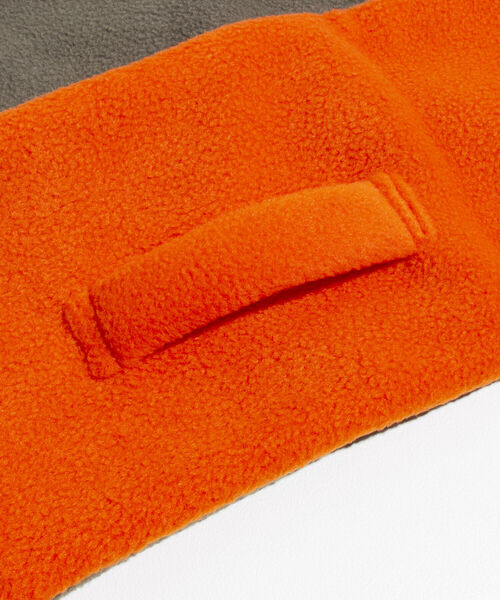 TWEED MILL(ツイードミル)の「【TWEED MILL/ツイードミル】GLOSTER別注 差し込みFLEECE SCARF マフラー(マフラー・メンズ・ブラック/オレンジ/ブルー系その他/ボルドー/ブルー系その他7/キナリ・FREE)」の18枚目の写真