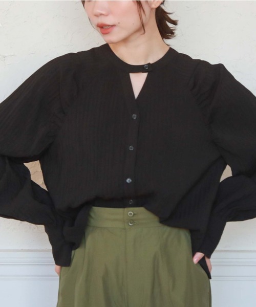 archives（アルシーヴ）の「【web限定アイテム】ＡＨギャザーブラウス（シャツ/ブラウス・レディース・オフホワイト/アイボリー/オレンジ/グリーン系その他/ブラック・MEDIUM）」の16枚目の写真