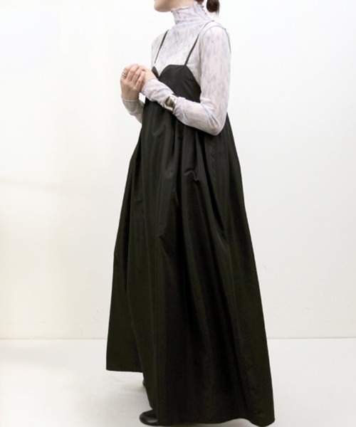 STYLEBLOCK(スタイルブロック)の「ソフトタフタタックキャミワンピース(ワンピース・レディース・ブラック/ホワイト系その他・M)」の5枚目の写真
