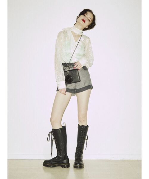 jouetie(ジュエティ)の「リメイクライクデニムショートパンツ(デニムパンツ・レディース・ブラック/ブルー・SMALL/MEDIUM)」の21枚目の写真