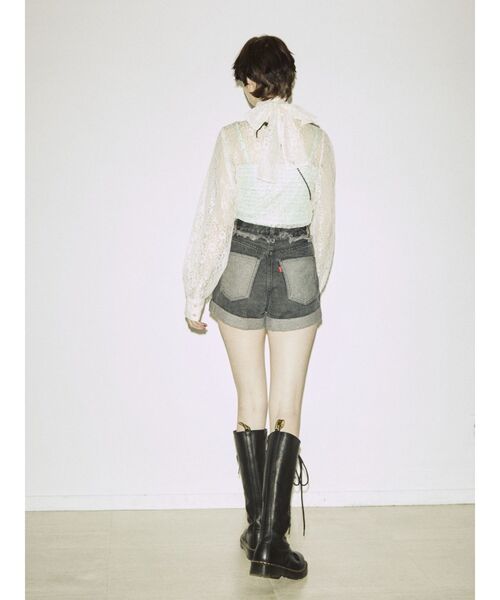 jouetie(ジュエティ)の「リメイクライクデニムショートパンツ(デニムパンツ・レディース・ブラック/ブルー・SMALL/MEDIUM)」の13枚目の写真