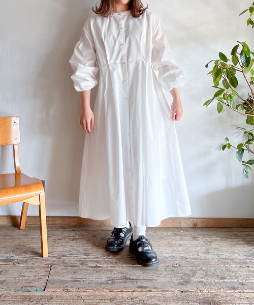 Mysa&Liina（ミーサリーナ）の「バンドカラーシャツワンピ（シャツワンピース・レディース・ブラック/オフホワイト/ストライプ・M）」の2枚目の写真