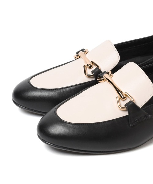 Elura（エルーラ）の「＜2023春ver＞やわらか屈曲ローファー（ローファー・レディース・グレー系3/ブラック/ブラック系その他/グレー系その他4・MEDIUM/LARGE/X-LARGE/SMALL）」の17枚目の写真