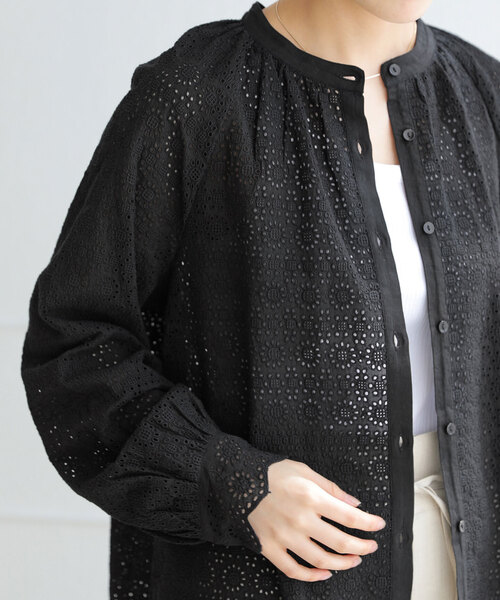 La TOTALITE(ラトータリテ)の「アイレットバンドカラーシャツ(シャツ/ブラウス・レディース・ホワイト/ブラック・FREE)」の7枚目の写真