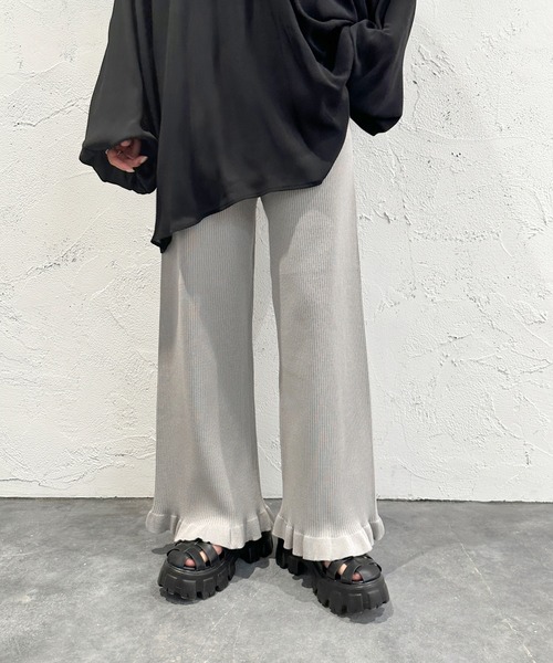 apres jour mignon（アプレジュールミニョン）の「裾フリルニットパンツ【ZOZOTOWN限定アイテム】（その他パンツ・レディース・グリーン系その他/アイボリー/ブラック/パープル/ブルー/レッド/ライトグレー・MEDIUM/X-LARGE/SMALL）」の20枚目の写真