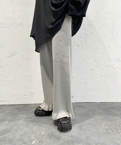 apres jour mignon（アプレジュールミニョン）の「裾フリルニットパンツ【ZOZOTOWN限定アイテム】（その他パンツ・レディース・グリーン系その他/アイボリー/ブラック/パープル/ブルー/レッド/ライトグレー・MEDIUM/X-LARGE/SMALL）」の19枚目の写真