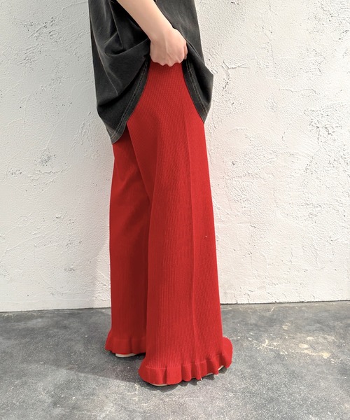 apres jour mignon（アプレジュールミニョン）の「裾フリルニットパンツ【ZOZOTOWN限定アイテム】（その他パンツ・レディース・グリーン系その他/アイボリー/ブラック/パープル/ブルー/レッド/ライトグレー・MEDIUM/X-LARGE/SMALL）」の12枚目の写真