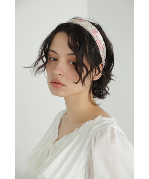 JILL STUART（ジルスチュアート）の「フラワーペイズリー