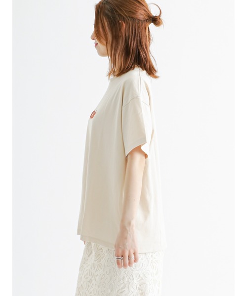 Te chichi（テチチ）の「ウレタン刺繍ロゴTシャツ（Tシャツ/カットソー・レディース・ブラウン/ベージュ/オフホワイト・ﾌﾘ-）」の9枚目の写真