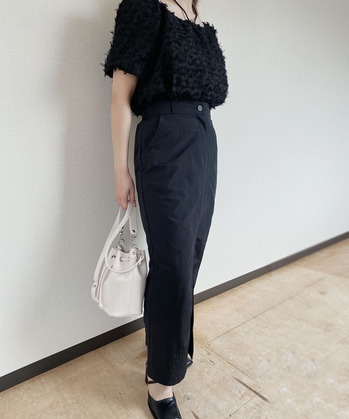 Reurie'(レウリィ)の「【ZOZO限定】ナイロンフロントスリットスカート / ストレート ロング丈 前スリット グレージュ グレー ブラック ロングスリット ペンシル Iライン(スカート・レディース・ブラック/グレー・FREE)」の14枚目の写真