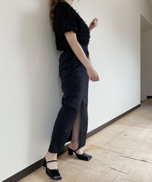 Reurie'(レウリィ)の「【ZOZO限定】ナイロンフロントスリットスカート / ストレート ロング丈 前スリット グレージュ グレー ブラック ロングスリット ペンシル Iライン(スカート・レディース・ブラック/グレー・FREE)」の15枚目の写真