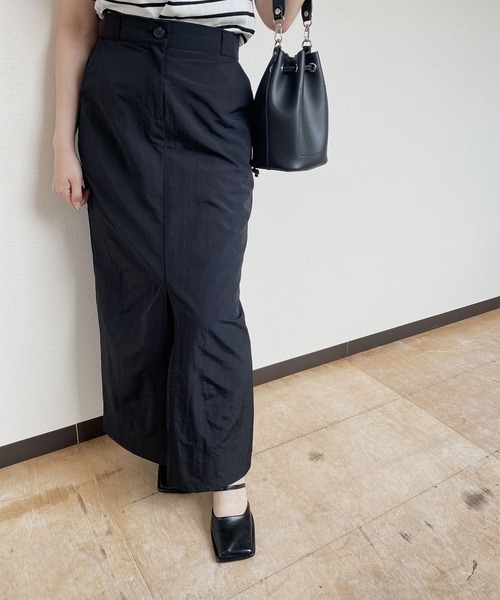 Reurie'(レウリィ)の「【ZOZO限定】ナイロンフロントスリットスカート / ストレート ロング丈 前スリット グレージュ グレー ブラック ロングスリット ペンシル Iライン(スカート・レディース・ブラック/グレー・FREE)」の16枚目の写真