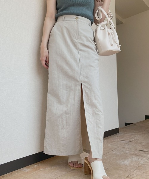 Reurie'(レウリィ)の「【ZOZO限定】ナイロンフロントスリットスカート / ストレート ロング丈 前スリット グレージュ グレー ブラック ロングスリット ペンシル Iライン(スカート・レディース・ブラック/グレー・FREE)」の6枚目の写真