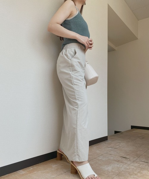 Reurie'(レウリィ)の「【ZOZO限定】ナイロンフロントスリットスカート / ストレート ロング丈 前スリット グレージュ グレー ブラック ロングスリット ペンシル Iライン(スカート・レディース・ブラック/グレー・FREE)」の3枚目の写真