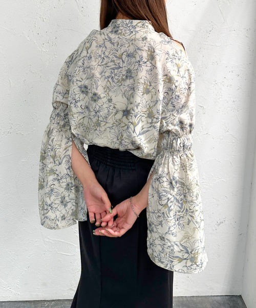 apres jour mignon（アプレジュールミニョン）の「オープンショルダー袖スリットブラウス【ZOZOTOWN限定アイテム】（シャツ/ブラウス・レディース・ホワイト系その他/ブラック/グレー/ブラック系その他・X-LARGE/フリー）」の8枚目の写真