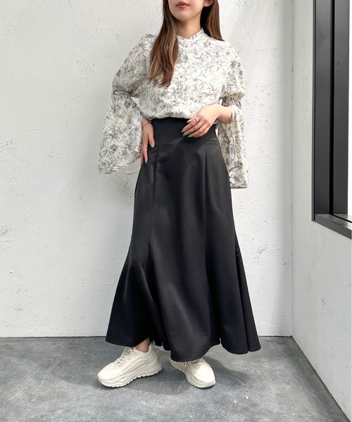 apres jour mignon（アプレジュールミニョン）の「オープンショルダー袖スリットブラウス【ZOZOTOWN限定アイテム】（シャツ/ブラウス・レディース・ホワイト系その他/ブラック/グレー/ブラック系その他・X-LARGE/フリー）」の9枚目の写真