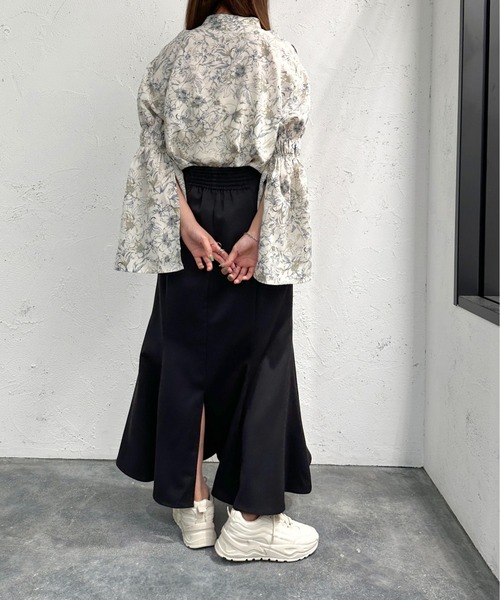 apres jour mignon（アプレジュールミニョン）の「オープンショルダー袖スリットブラウス【ZOZOTOWN限定アイテム】（シャツ/ブラウス・レディース・ホワイト系その他/ブラック/グレー/ブラック系その他・X-LARGE/フリー）」の10枚目の写真