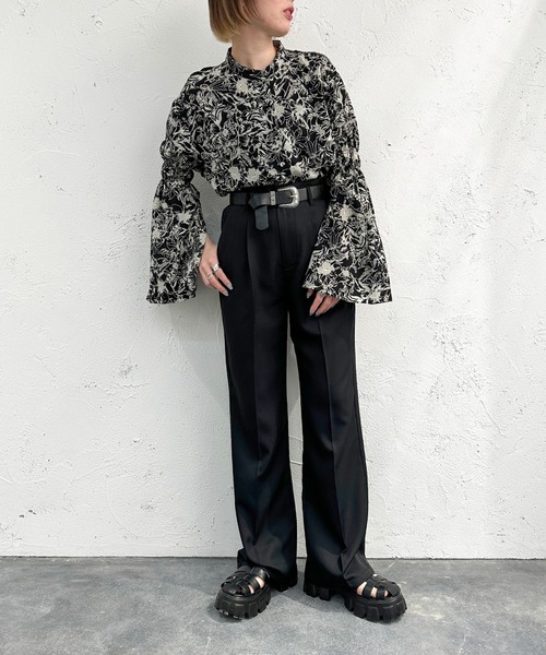 apres jour mignon（アプレジュールミニョン）の「オープンショルダー袖スリットブラウス【ZOZOTOWN限定アイテム】（シャツ/ブラウス・レディース・ホワイト系その他/ブラック/グレー/ブラック系その他・X-LARGE/フリー）」の21枚目の写真