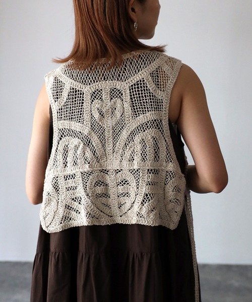 Riberry（リベリー）の「かぎ編みレースビスチェ（ベスト・レディース・アイボリー/オフホワイト・MEDIUM）」の10枚目の写真