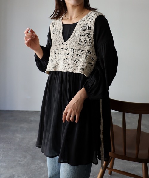 Riberry（リベリー）の「かぎ編みレースビスチェ（ベスト・レディース・アイボリー/オフホワイト・MEDIUM）」の7枚目の写真