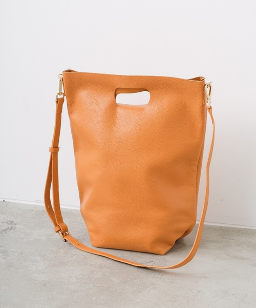 BEARDSLEY（ビアズリー）の「レザートート（トートバッグ・レディース・ブラック/アイボリー/オレンジ・FREE）」の3枚目の写真