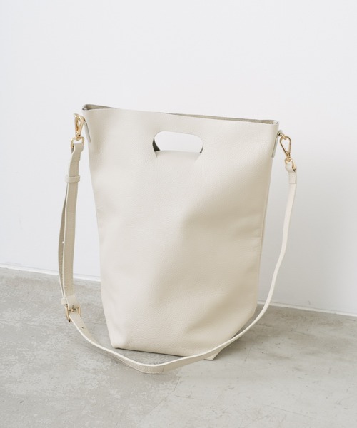 BEARDSLEY（ビアズリー）の「レザートート（トートバッグ・レディース・ブラック/アイボリー/オレンジ・FREE）」の2枚目の写真