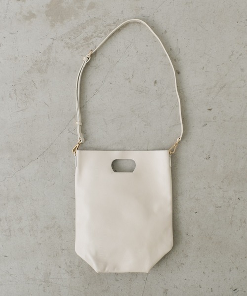 BEARDSLEY（ビアズリー）の「レザートート（トートバッグ・レディース・ブラック/アイボリー/オレンジ・FREE）」の4枚目の写真