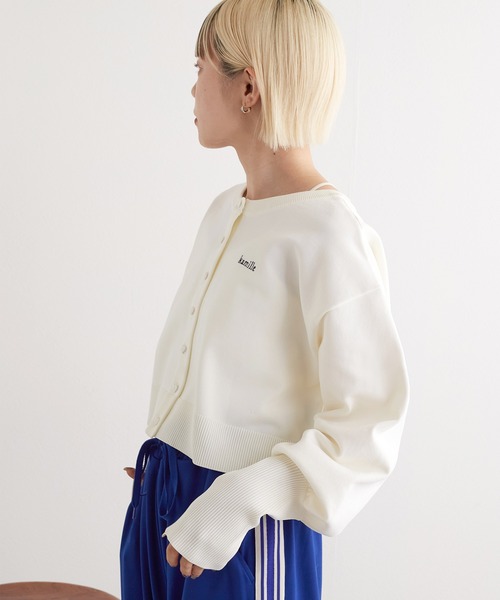 w closet(ダブルクローゼット)の「刺繍入りクルーネックカーディガン(カーディガン/ボレロ・レディース・オフホワイト/ブラック/ブルー/レッド・FREE)」の6枚目の写真