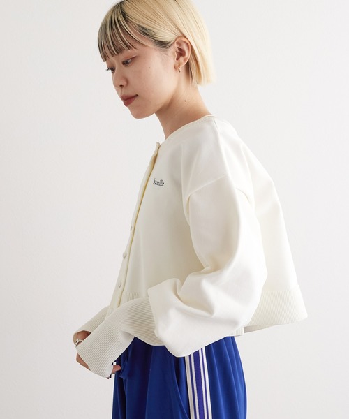 w closet(ダブルクローゼット)の「刺繍入りクルーネックカーディガン(カーディガン/ボレロ・レディース・オフホワイト/ブラック/ブルー/レッド・FREE)」の10枚目の写真