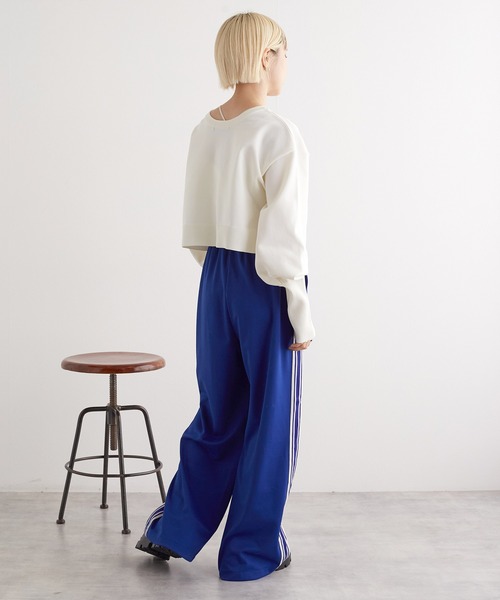 w closet(ダブルクローゼット)の「刺繍入りクルーネックカーディガン(カーディガン/ボレロ・レディース・オフホワイト/ブラック/ブルー/レッド・FREE)」の12枚目の写真