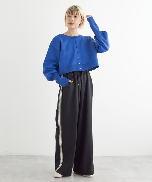w closet(ダブルクローゼット)の「刺繍入りクルーネックカーディガン(カーディガン/ボレロ・レディース・オフホワイト/ブラック/ブルー/レッド・FREE)」の21枚目の写真