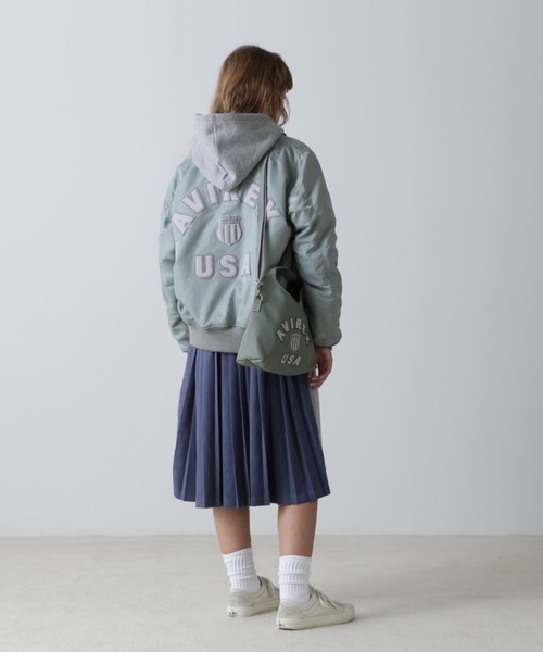 AVIREX（アヴィレックス）の「SIGNATURE LOGO MA-1/シグネチャーロゴMA-1（MA-1・レディース・ベージュ/グリーン/チャコールグレー・SMALL/MEDIUM）」の20枚目の写真