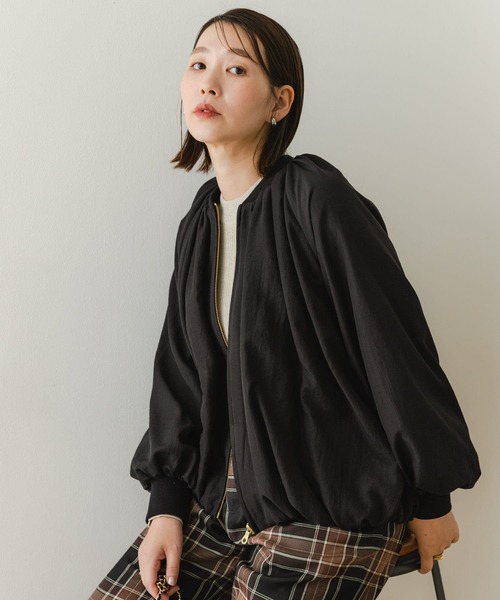 F by ROSSO（エフバイロッソ）の「F by ROSSO　キルトギャザーブルゾン（ブルゾン・レディース・ブラック/グレー・FREE）」の4枚目の写真