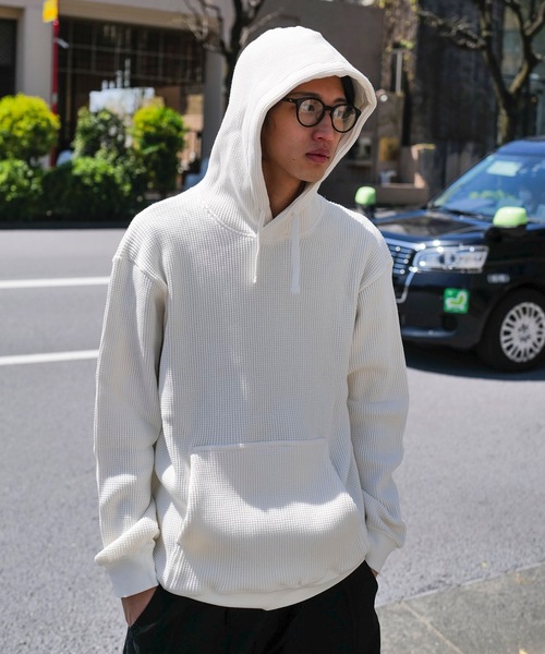 BANKS(バンクス)の「HOODIE/BANKS(バンクス)ベーシックフィットオーガニックコットンプルオーバーパーカー(パーカー・メンズ・オフホワイト・LARGE/MEDIUM/X-LARGE/SMALL)」の4枚目の写真