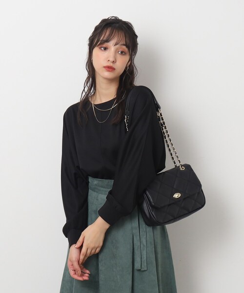 DRESKIP（ドレスキップ）の「◆【体型カバー】前後異素材切り替え ドルマントップス（Tシャツ/カットソー・レディース・グリーン系/ブラック/ライトグレー/ナチュラル・00）」の9枚目の写真