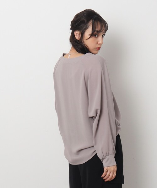 DRESKIP（ドレスキップ）の「◆【体型カバー】前後異素材切り替え ドルマントップス（Tシャツ/カットソー・レディース・グリーン系/ブラック/ライトグレー/ナチュラル・00）」の13枚目の写真