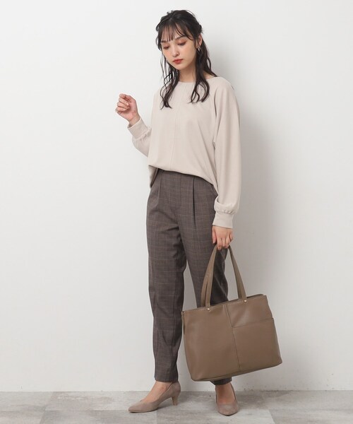 DRESKIP（ドレスキップ）の「◆【体型カバー】前後異素材切り替え ドルマントップス（Tシャツ/カットソー・レディース・グリーン系/ブラック/ライトグレー/ナチュラル・00）」の14枚目の写真