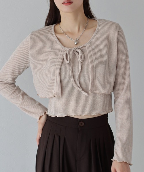 BLUEEAST(ブルーイースト)の「リボンカーディガン&キャミSET(アンサンブル・レディース・ブラック/ベージュ/アイボリー・MEDIUM)」の1枚目の写真