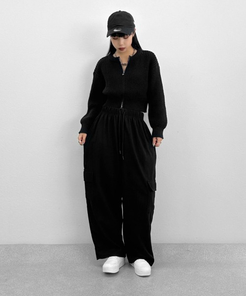 LVEU.(ラブユ.)の「【LVEU.】カーゴスウェットパンツ / ボトムス パンツ スウェット カーゴ ワイド ルーズ ブラック カーキ ブルー(カーゴパンツ・レディース・ブラック/ブルー/カーキ・FREE)」の6枚目の写真