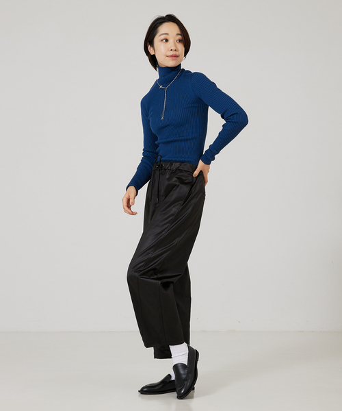 qualite（カリテ）の「シームレスタートルニット（ニット/セーター・レディース・オフホワイト/ブラウン/その他/ブルー・フリー）」の5枚目の写真