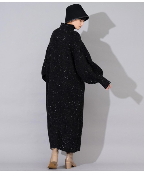 Settimissimo(セッティミッシモ)の「ハイネック ボタンデザイン ニットロングワンピース 長袖(ワンピース・レディース・オフホワイト/ブラック・M)」の14枚目の写真